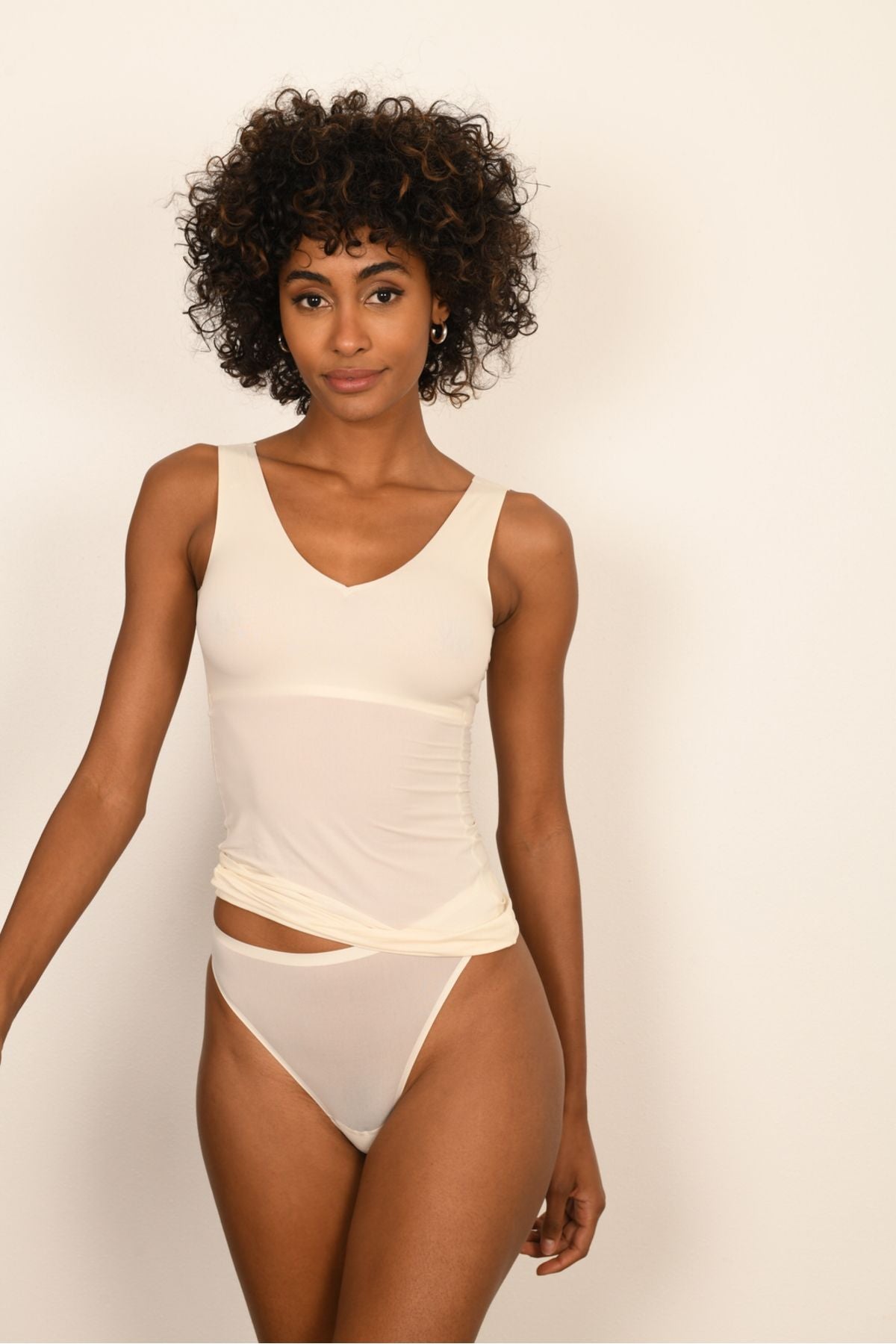Casey Serisi Düşük Bel Iz Yapmayan Konfor Modeli String Seksi Tanga Külot Ekru