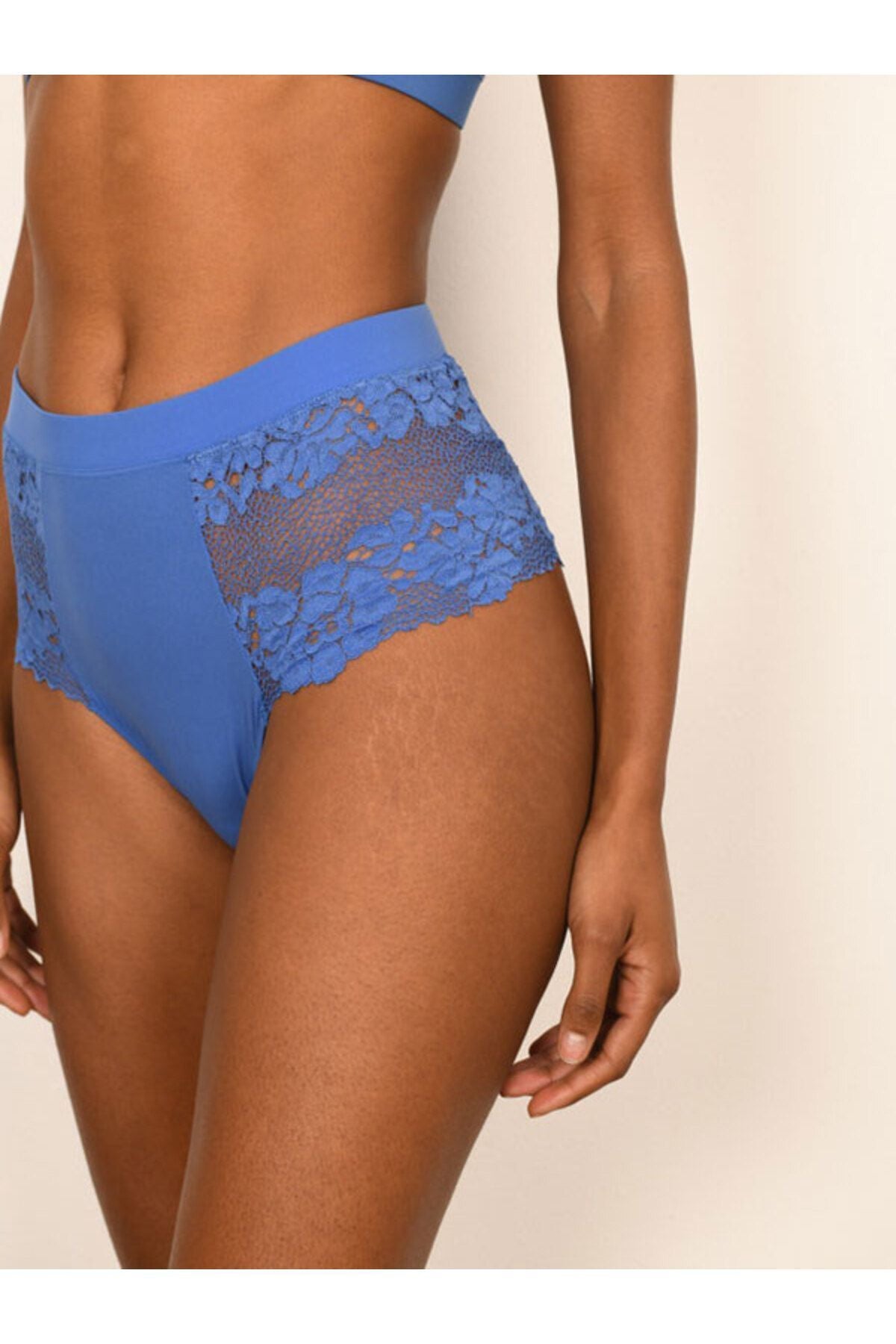 Elysia Yüksek Bel String